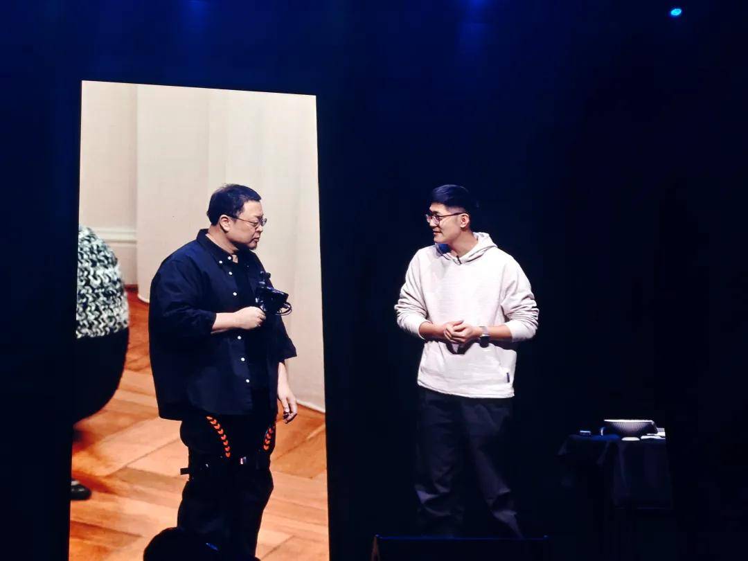 回归宝刀未老“真还传”后他说要带中国好产品赢AG真人游戏地址一文看懂科技春晚！罗永浩七年(图3)